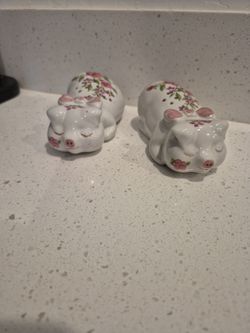 Ceramic Pig potpourri