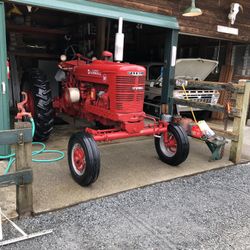 1947 International Harvester Farmall M 