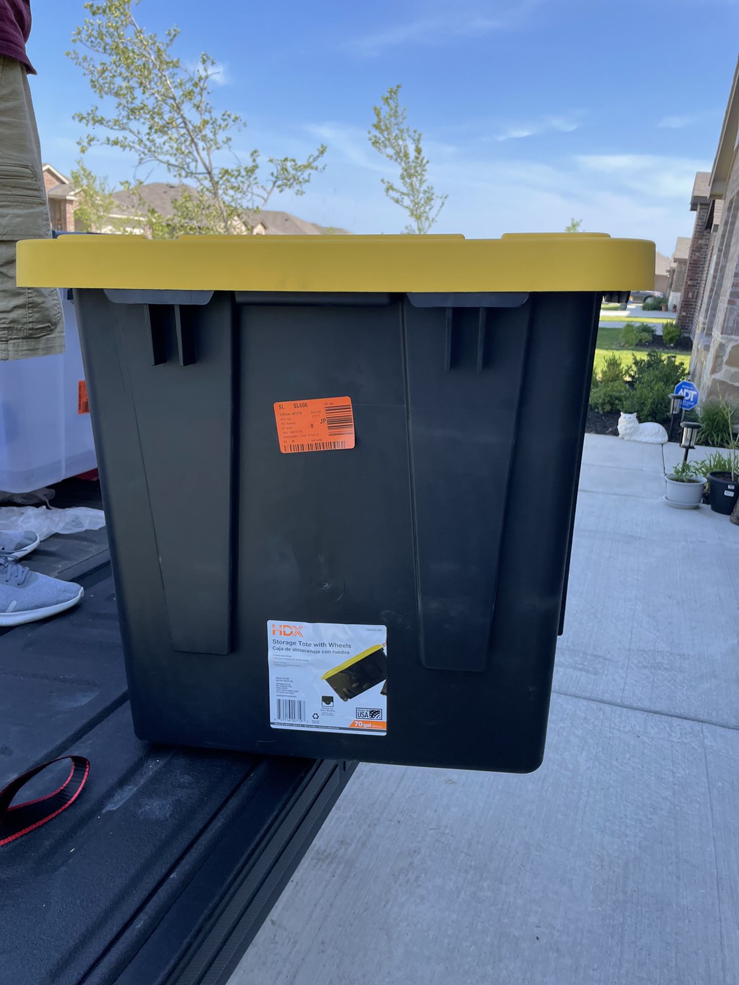 FIRM PRICE ONLY - New HDX 70 Gal. Tough Travel Storage Tote with Wheels in  Black with Yellow Lid H 22.28 in, W 23.92 in, D 45 in for Sale in Chandler,  AZ - OfferUp