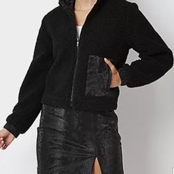 Set  Juicy Coutur Sherpa Bomber Jacket
 Skirt 