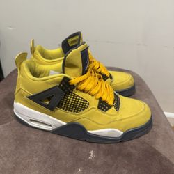 Lightning Jordan 4 R € P $