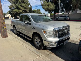 2017 Nissan Titan