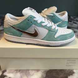 Nike SB Dunk Low April Skateboards Size 8.5