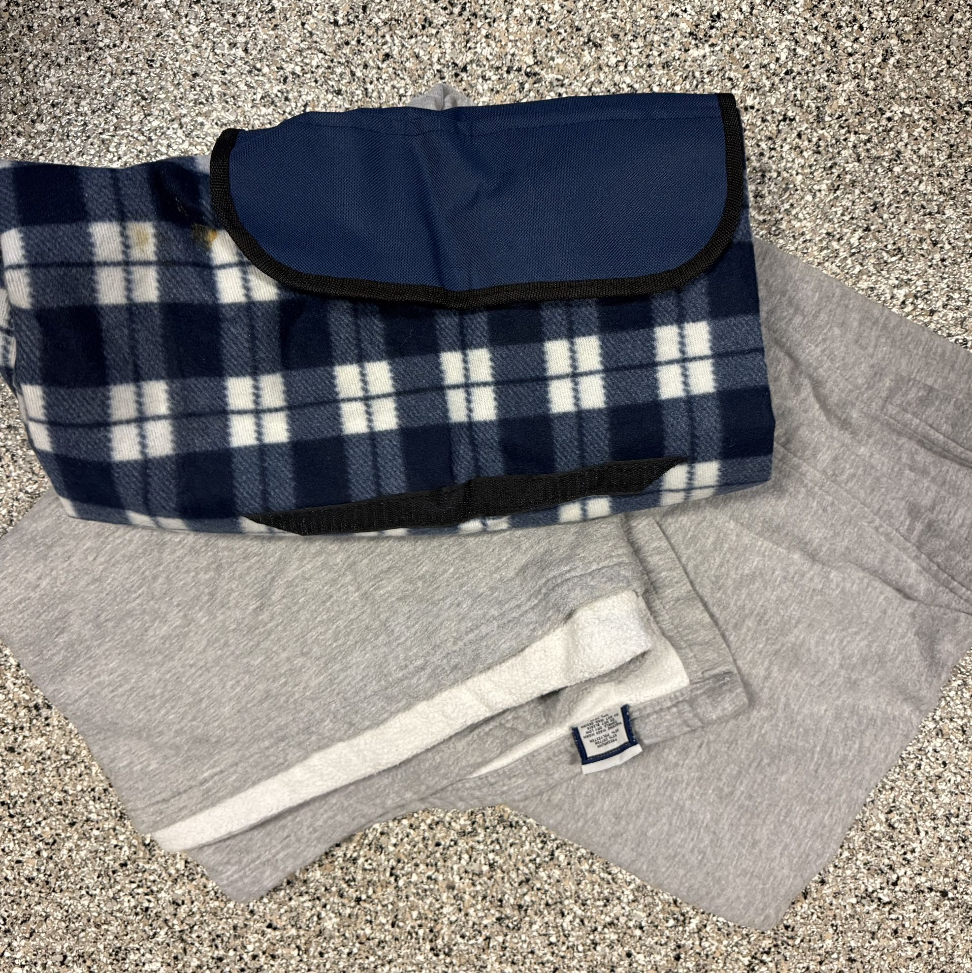 (2) Blankets Picnic Travel Throw Blue Plaid & Gray Fleece Car Pet Outdoor