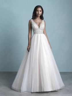 Allure Bridal Wedding Dress – Size 6