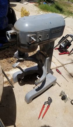 Hobart 20 qt mixer
