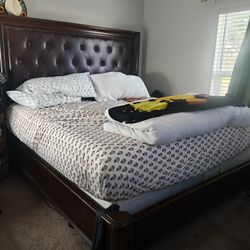 Mattress and bed frame bundle