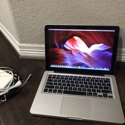 MacBook Pro 13” Intel Core 2 Duo 2.53Ghz 4GB 320HD WiFi iSight OSX10.9 Mavericks