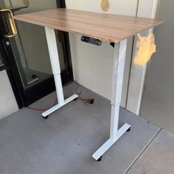 New In Box 47”Lx24”D Adjustable Height 26” To 46” Max Rising Standing Computer Desk Table Office Furniture With Wheels 