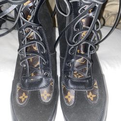 Louis Vuitton Laureate Platform Desert Boot Size 38.5 8 1/2 Like New