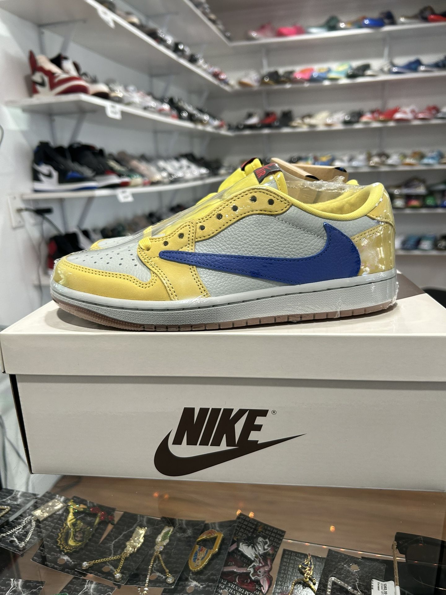 Jordan 1 Low Travis Scott Canary Brand New Sz 7W/5.5Y 100% Authentic 