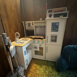 Wooden children’s kitchen