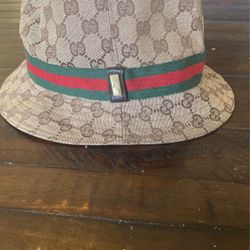 Authentic Gucci GG Canvas, bucket hat