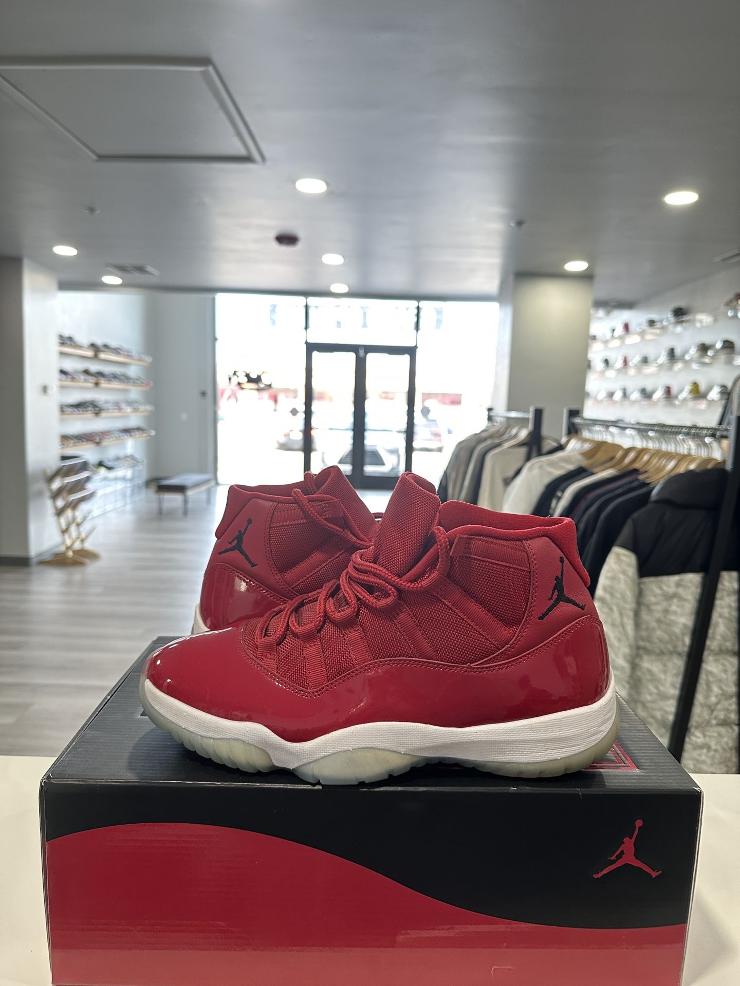 Used Jordan 11 Retro Win Like 96 Size 10.5