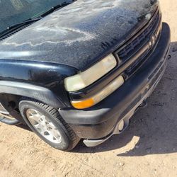 2003 CHEVY SUBURBAN Z71 FOR PARTS