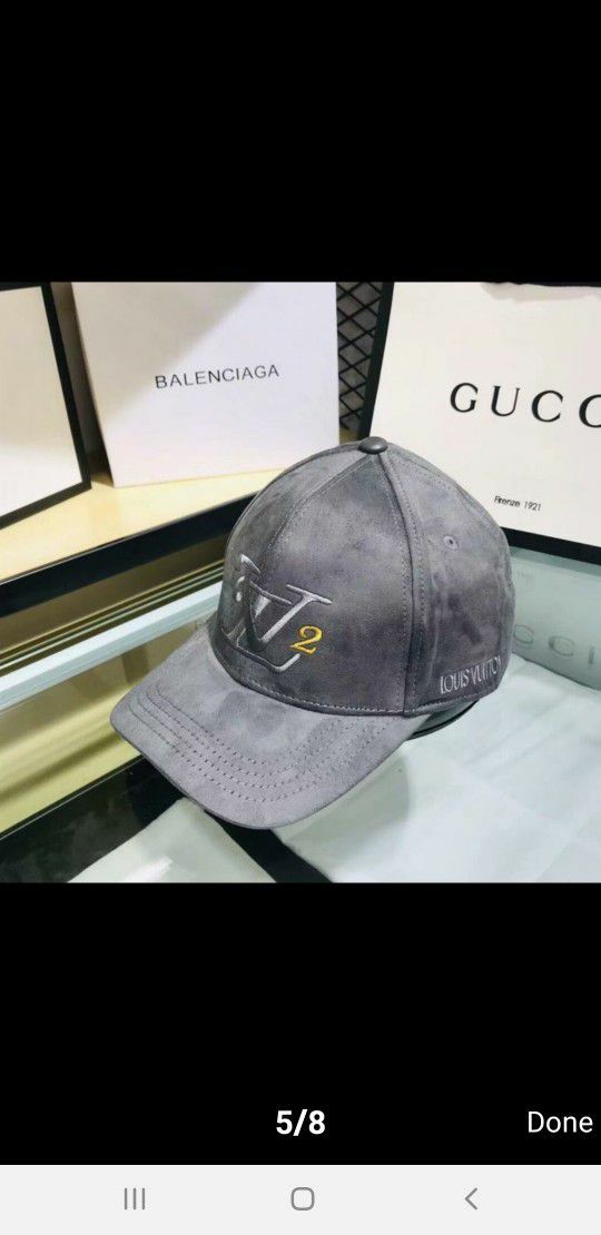 Lv Hat/Cap Gray