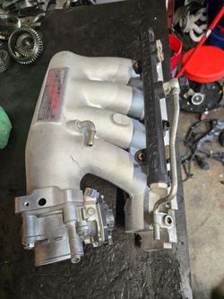Honda Civic Si K20z3 Skunk2 Pro Series Manifold Complete With Skunk2 Fuel Rail
