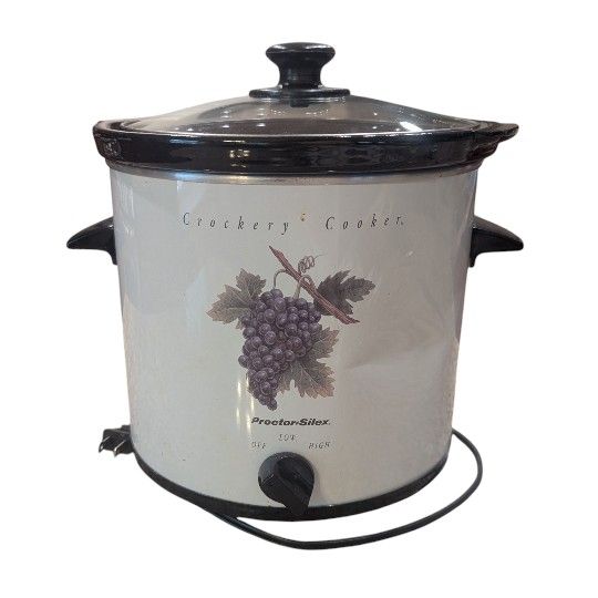 Proctor Silex 3 Quart Slow Cooker Crockpot Crockery Cooker Grapes Model 33349 Black W/Lid Removable Insert.