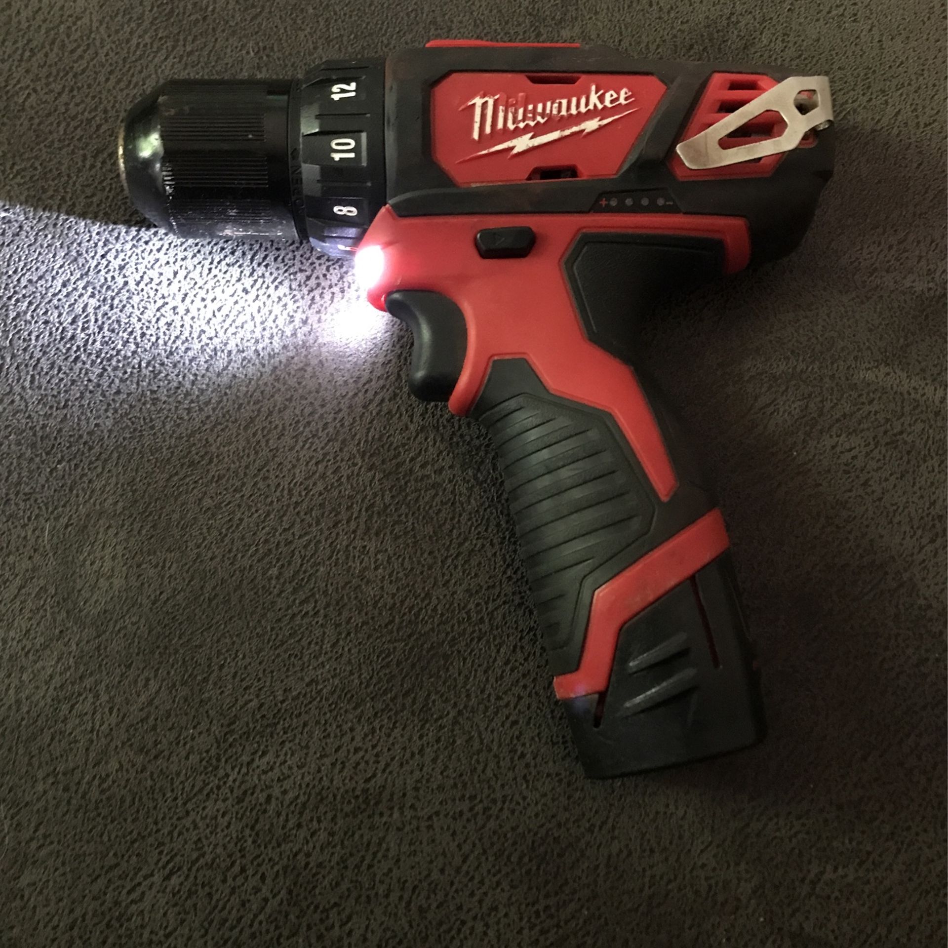 Milwaukee M12 Drill/Driver
