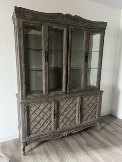 Gray Hutch
