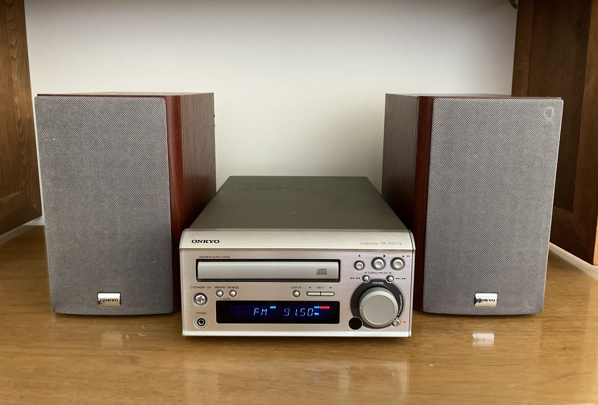 Onkyo CR-305TX With D-N3XA Speakers.