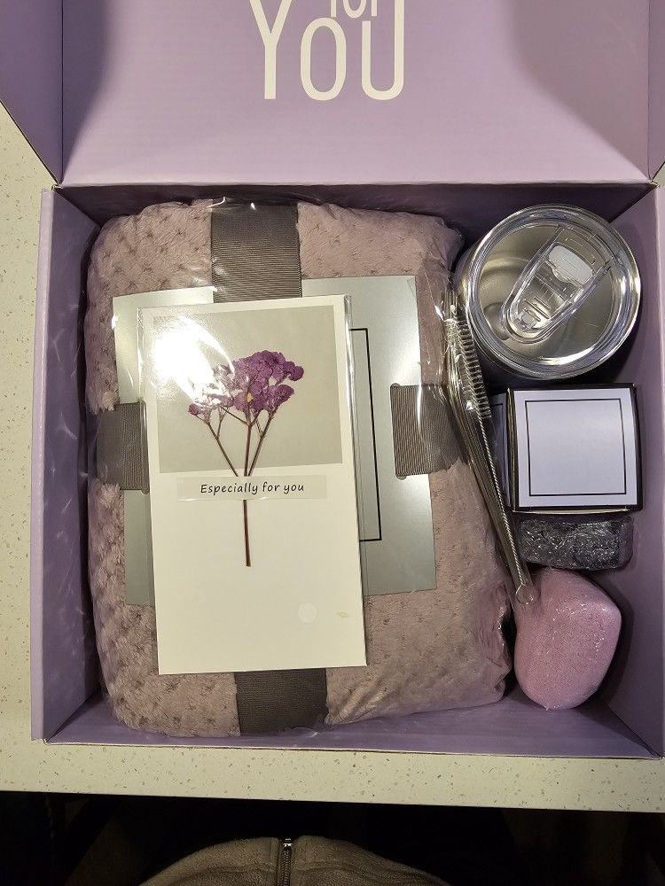 Relaxing spa gift basket.