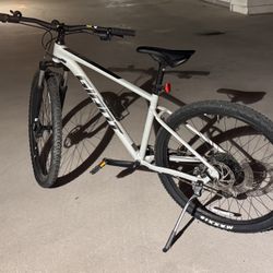 2021 Giant Talon 2 Concrete Grey Size M