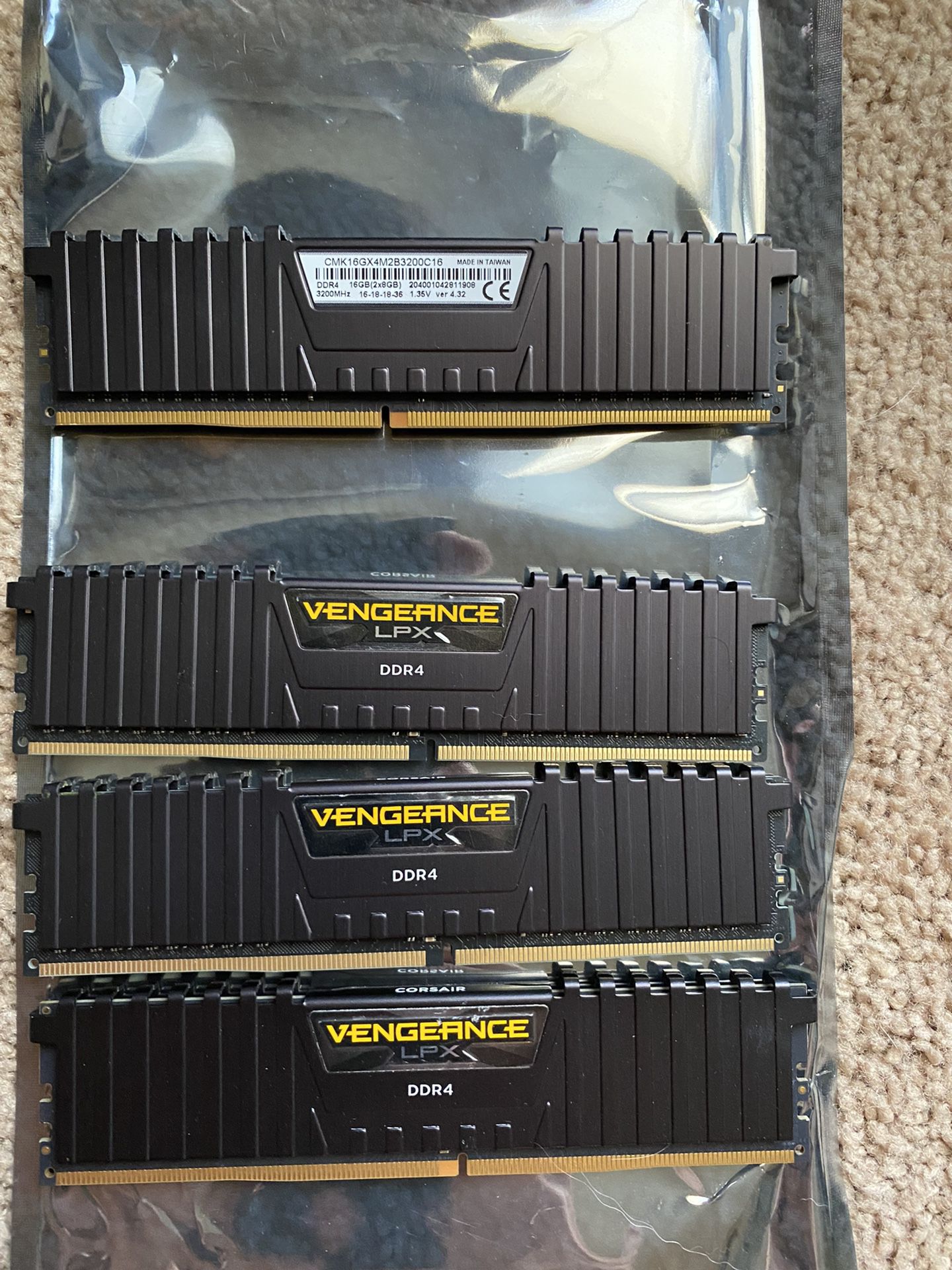 DDR4 Vengeance LPX Memory Cards