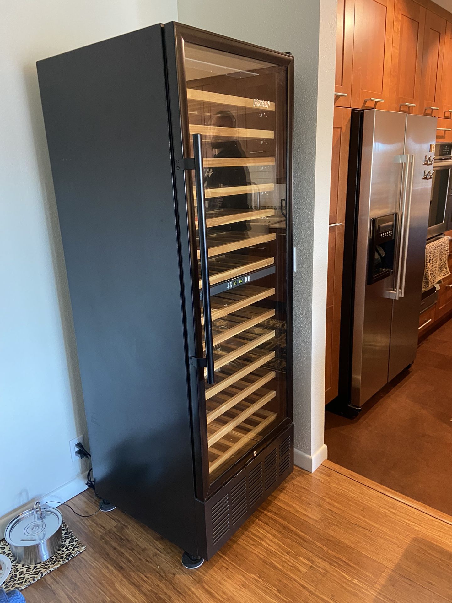 Vinotemp VT 182 Wine Fridge