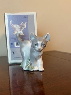 Lladró Kitten Figurine