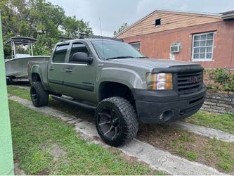 2009 GMC Sierra 1500 SLT 4x4 **Rebuilt Title**