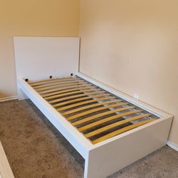 IKEA MALM

Bed frame, white/Luröy, Twin 
