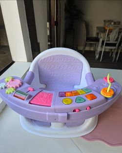Infantino baby purple chair