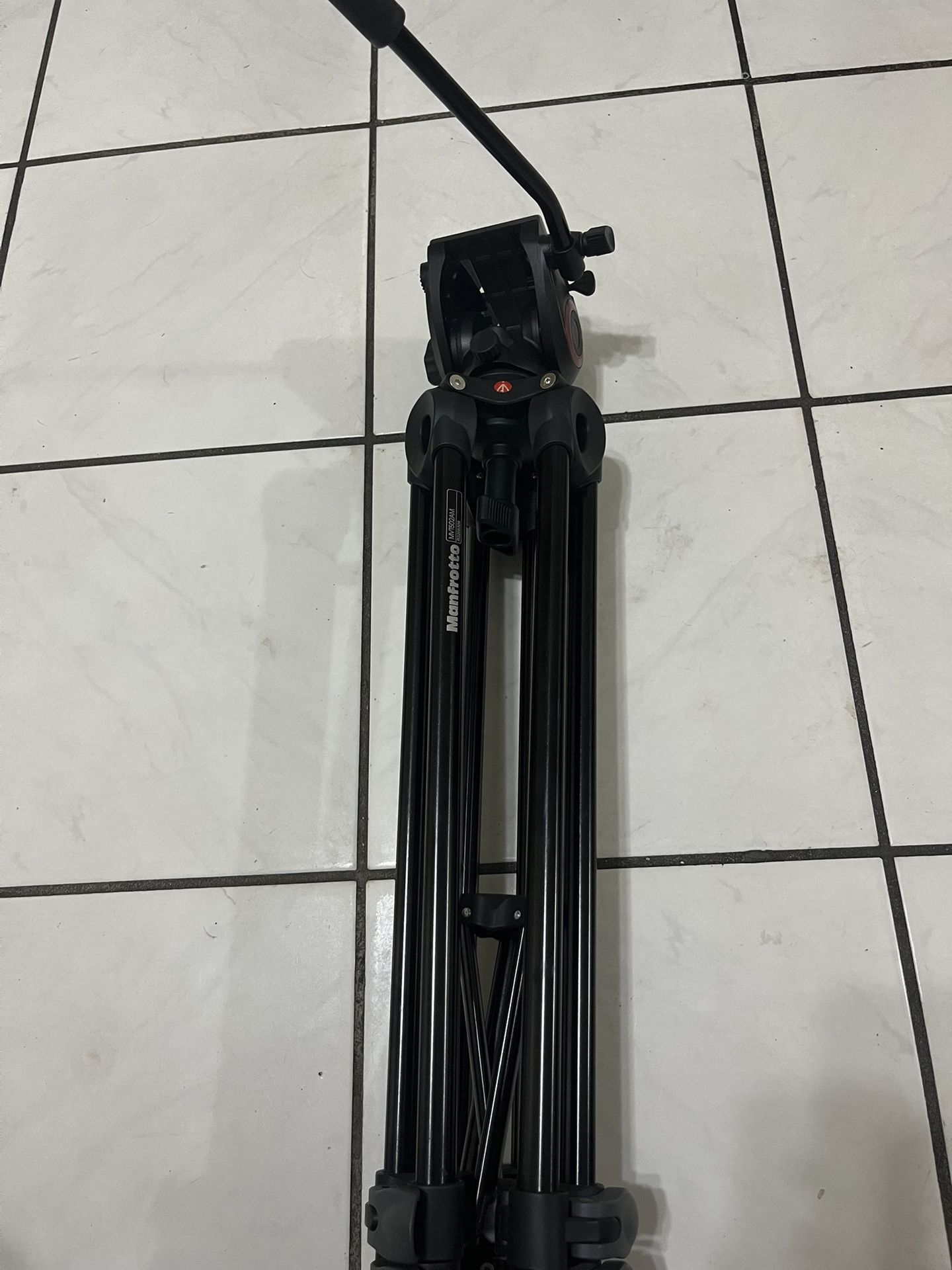 Manfrotto MVH502A Fluid Head and MVT502AM Tripod
