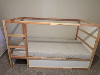 Kura Bed