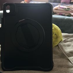 Tech21 Evo Max Case for Apple iPad (A16)/10 Gen