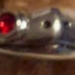 Ring Retro-Style Frog $5