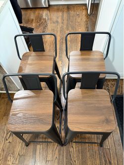 4 bar stools