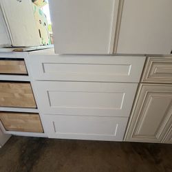 White Shaker Kitchen Cabinets Set