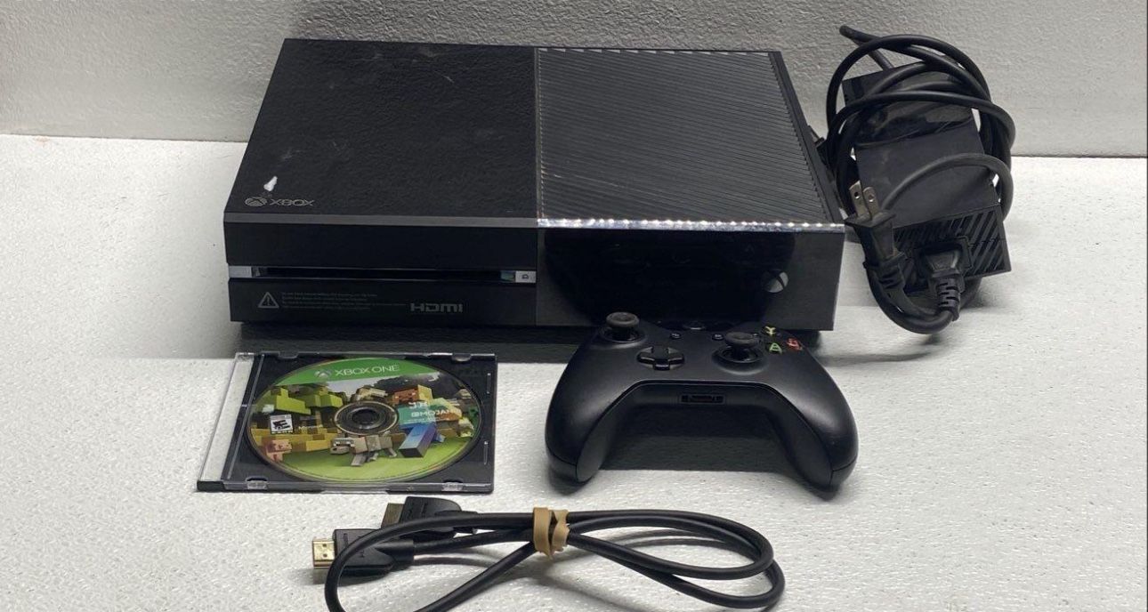 Xbox One Console with controller and Minecraft