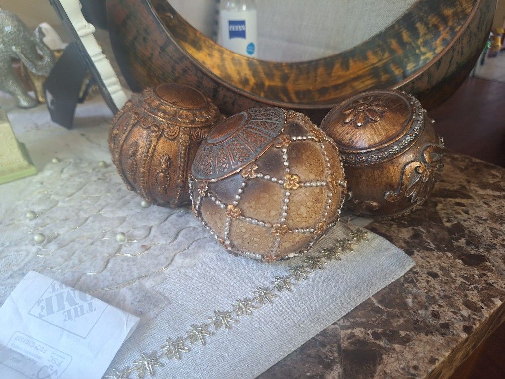 Bolas De Decorasion 2o Dolar Por Las 3