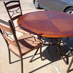 46" Round Table and 4 Chairs 