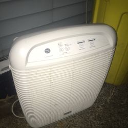 Nice air filter fan Only $35 firm works great