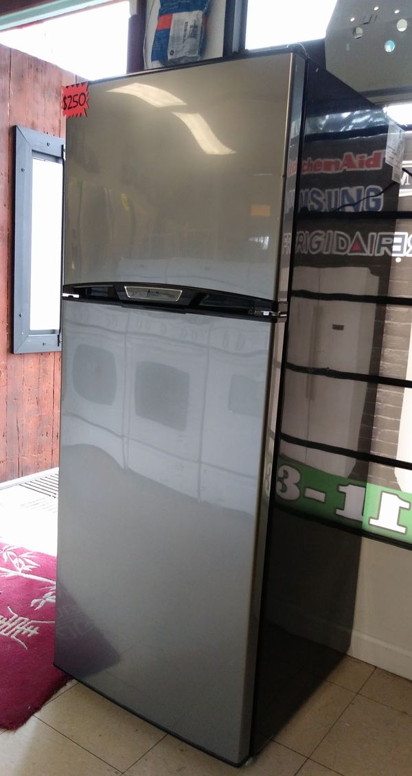 Avanti Refrigerator for Sale in Bakersfield, CA OfferUp