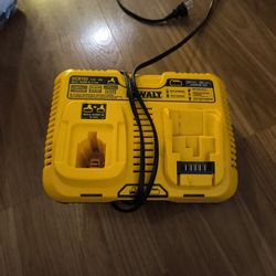 Dewalt Combination Dual Port Fast Charging