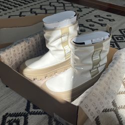 UGG Women's Classic Brellah Mini Boot - Size 11