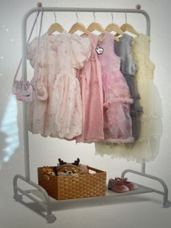Kids Clothing Rack