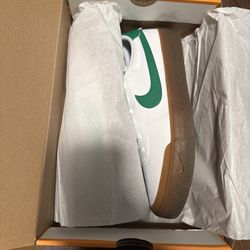 NEW Nike Court Shot White Malachite Green Gum FQ8146-109 Mens SHOE Size 10.5 NIB