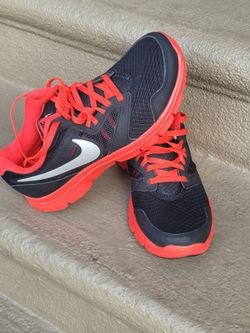 Nike Black and Red Running Sneakers