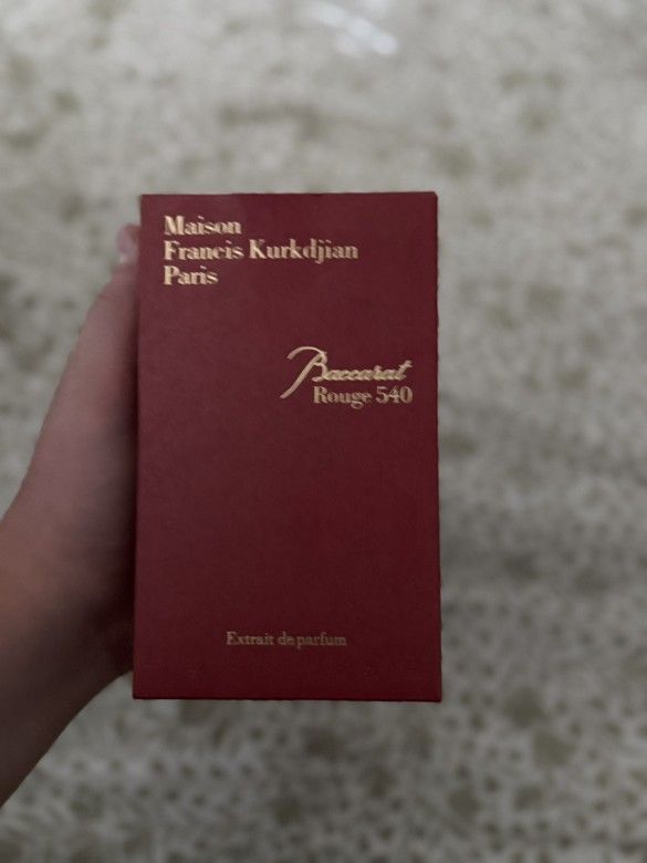 Baccara Cologne